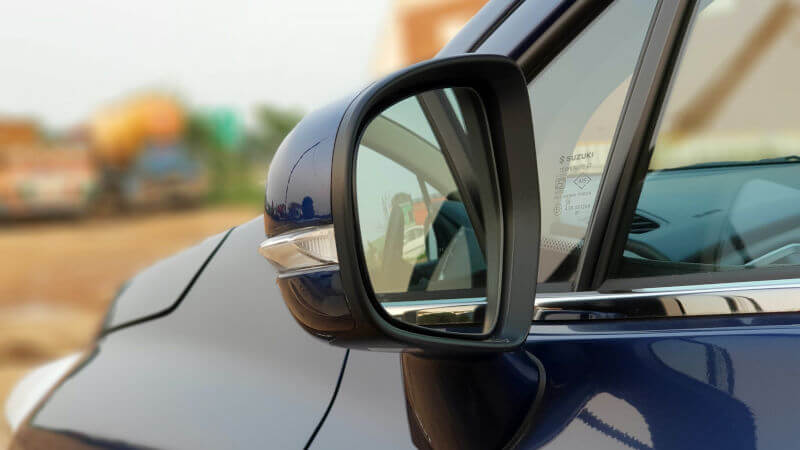 車の窓枠 メッキモールの汚れは水垢じゃなくてサビ 落とし方や原因を知りたい ペーパードライバー克服を目指せ