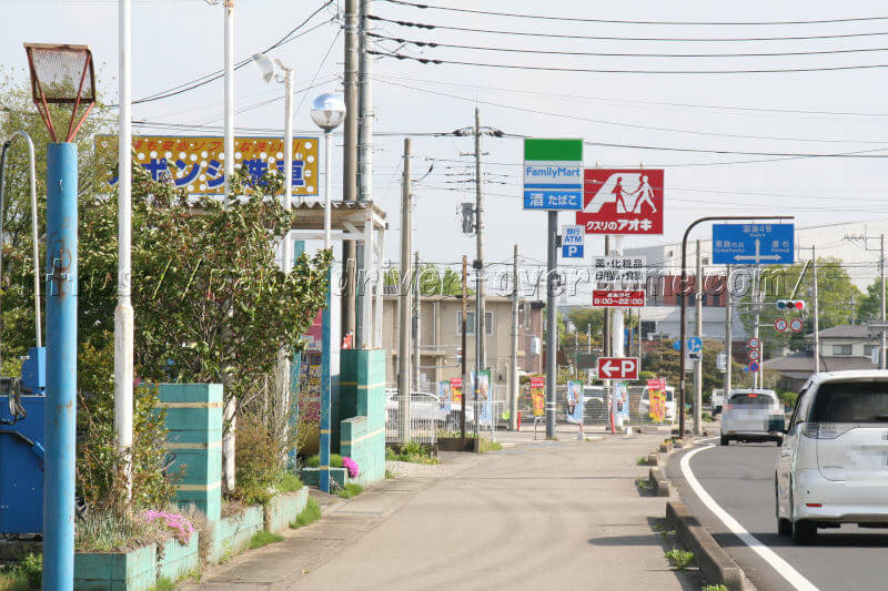栃木県　ノンブラシ洗車機　設置場所　コインランドリータカハシ併設洗車場